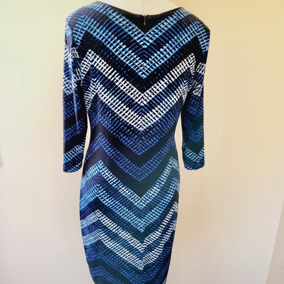 Karen Kane Classic Shift Style Dress - Picture 6 of 9